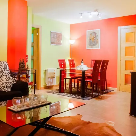 Modern In With Pool Apartamento
