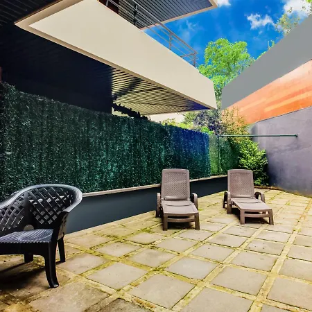 Modern In With Pool *
