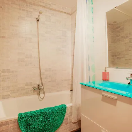 Apartamento Modern In With Pool